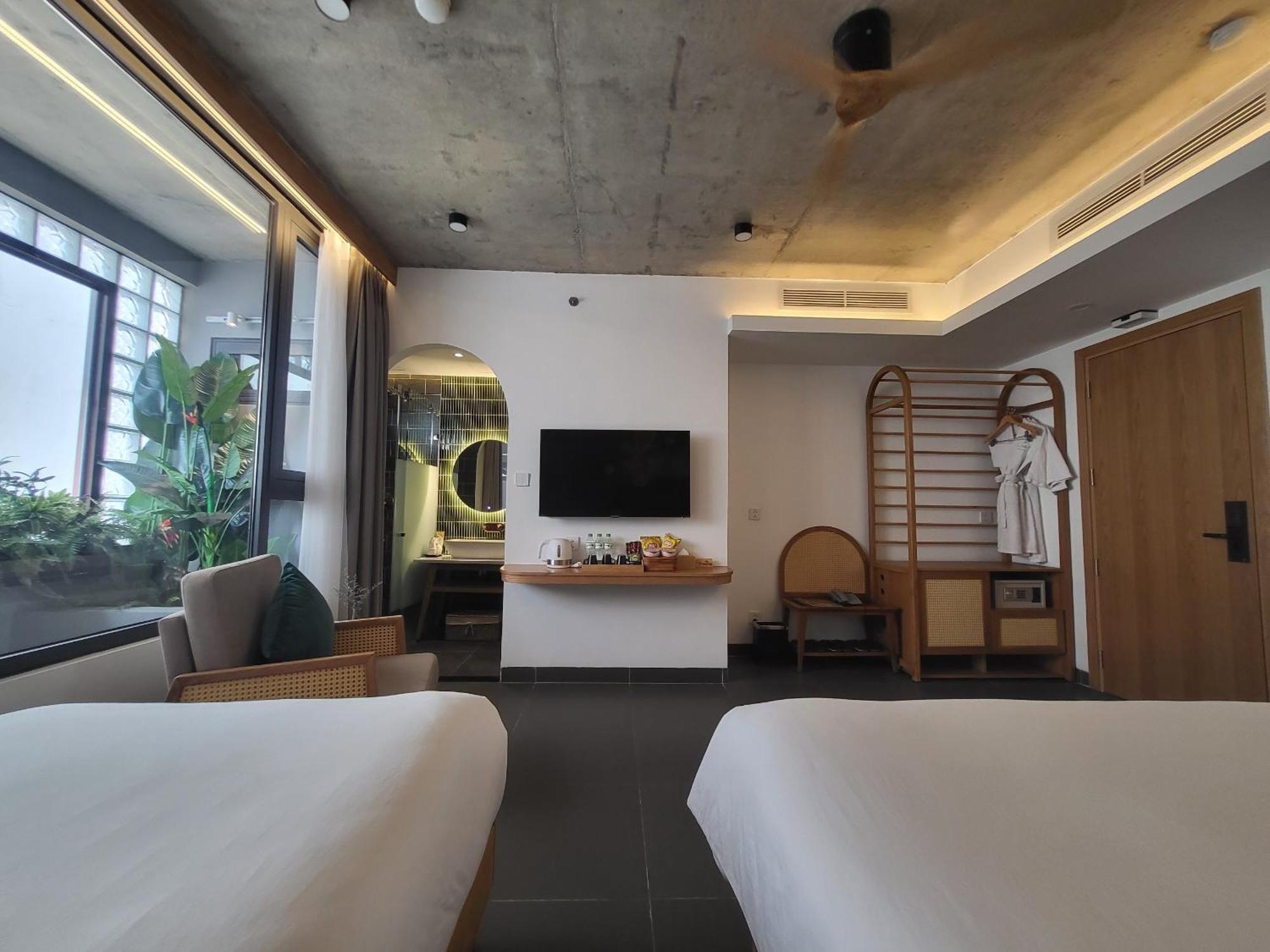 Leaf Beachfront Hotel Da Nang Exterior photo