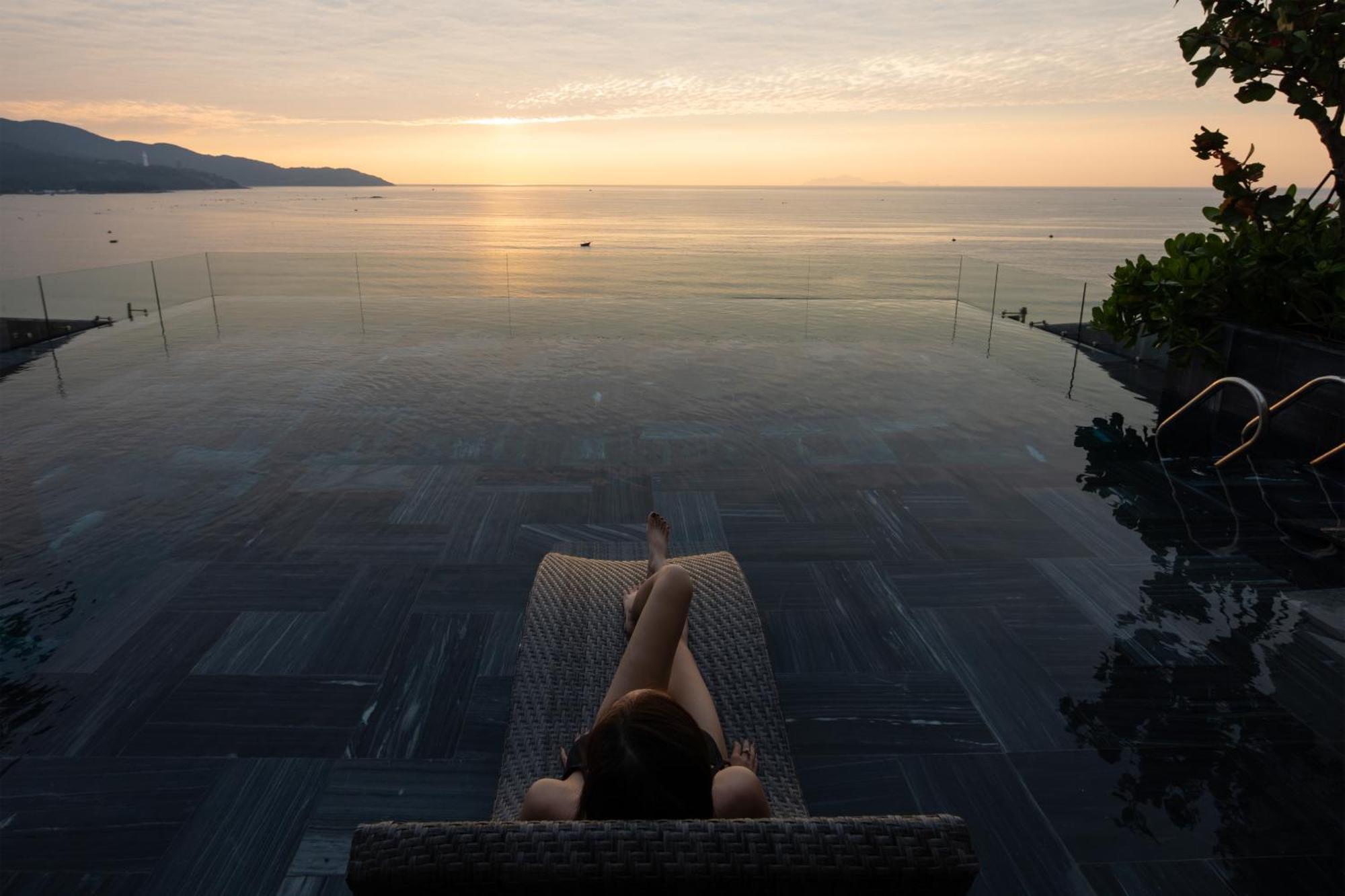 Leaf Beachfront Hotel Da Nang Exterior photo
