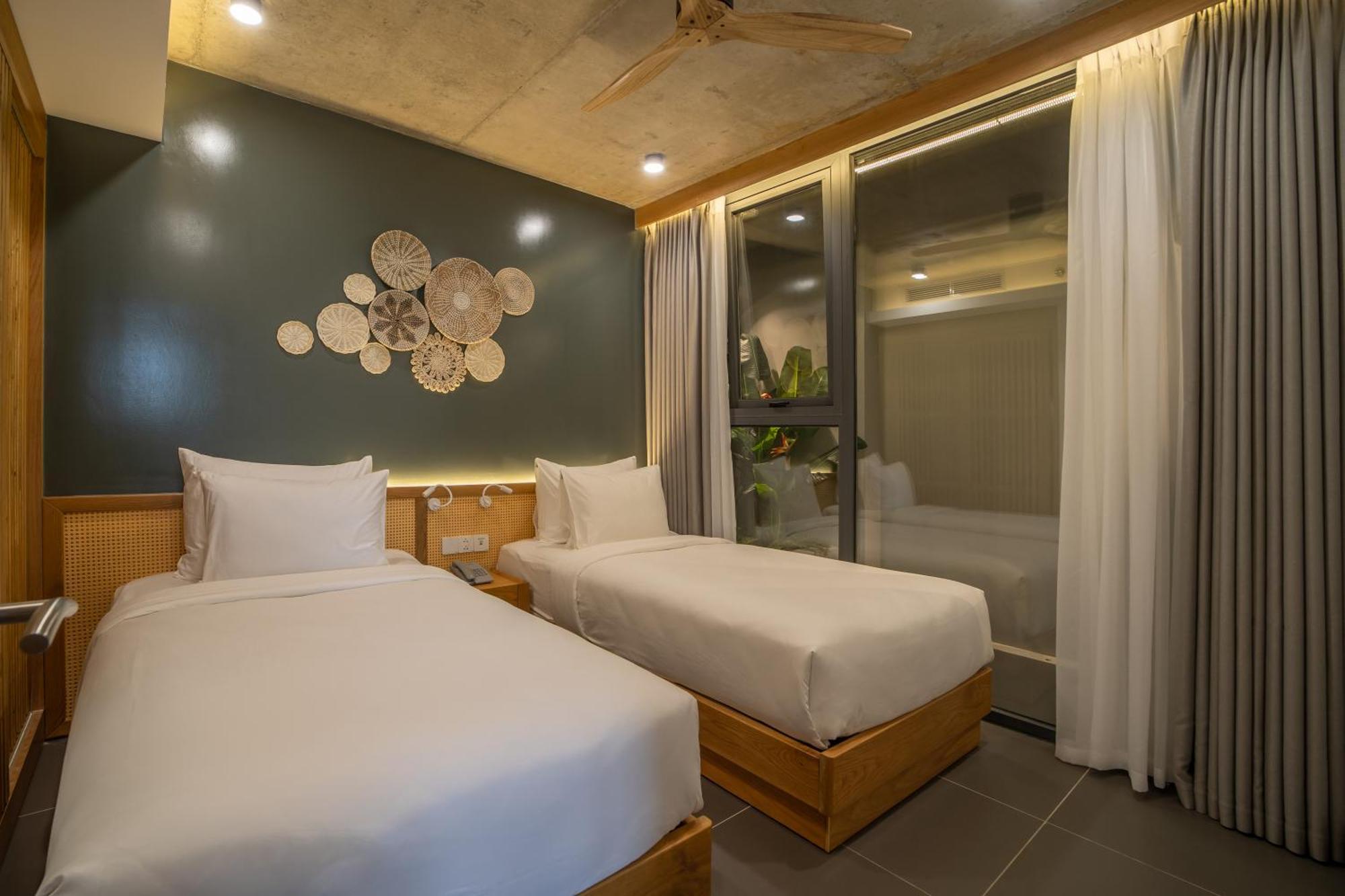 Leaf Beachfront Hotel Da Nang Exterior photo