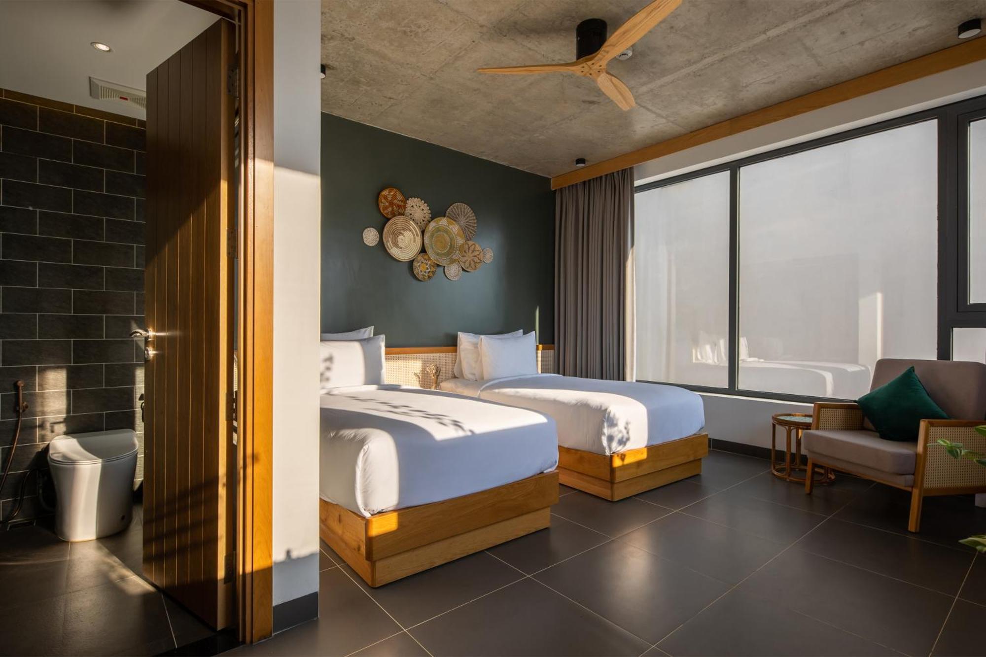 Leaf Beachfront Hotel Da Nang Exterior photo