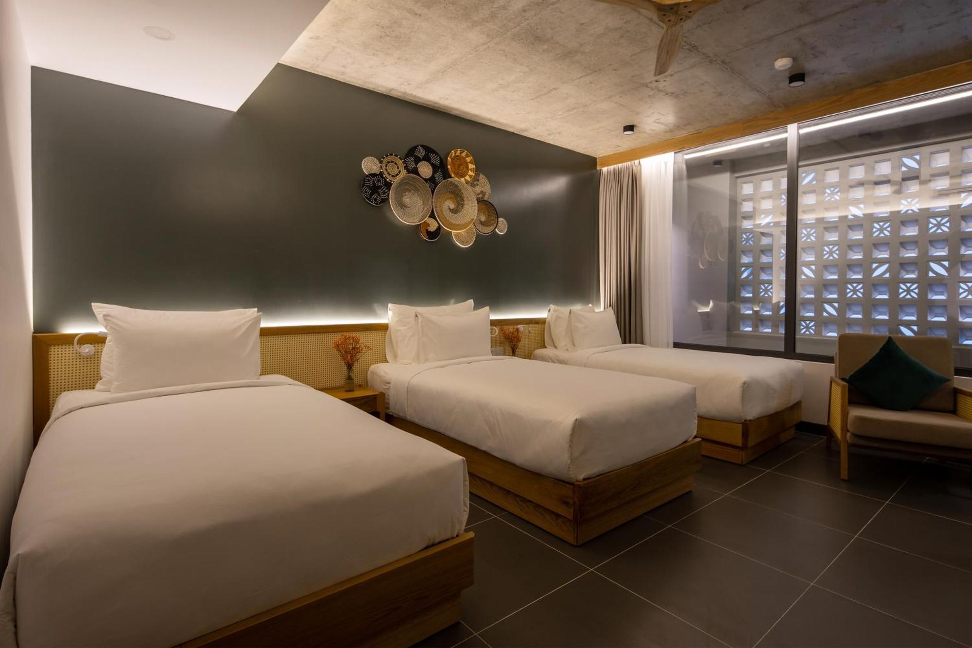 Leaf Beachfront Hotel Da Nang Exterior photo