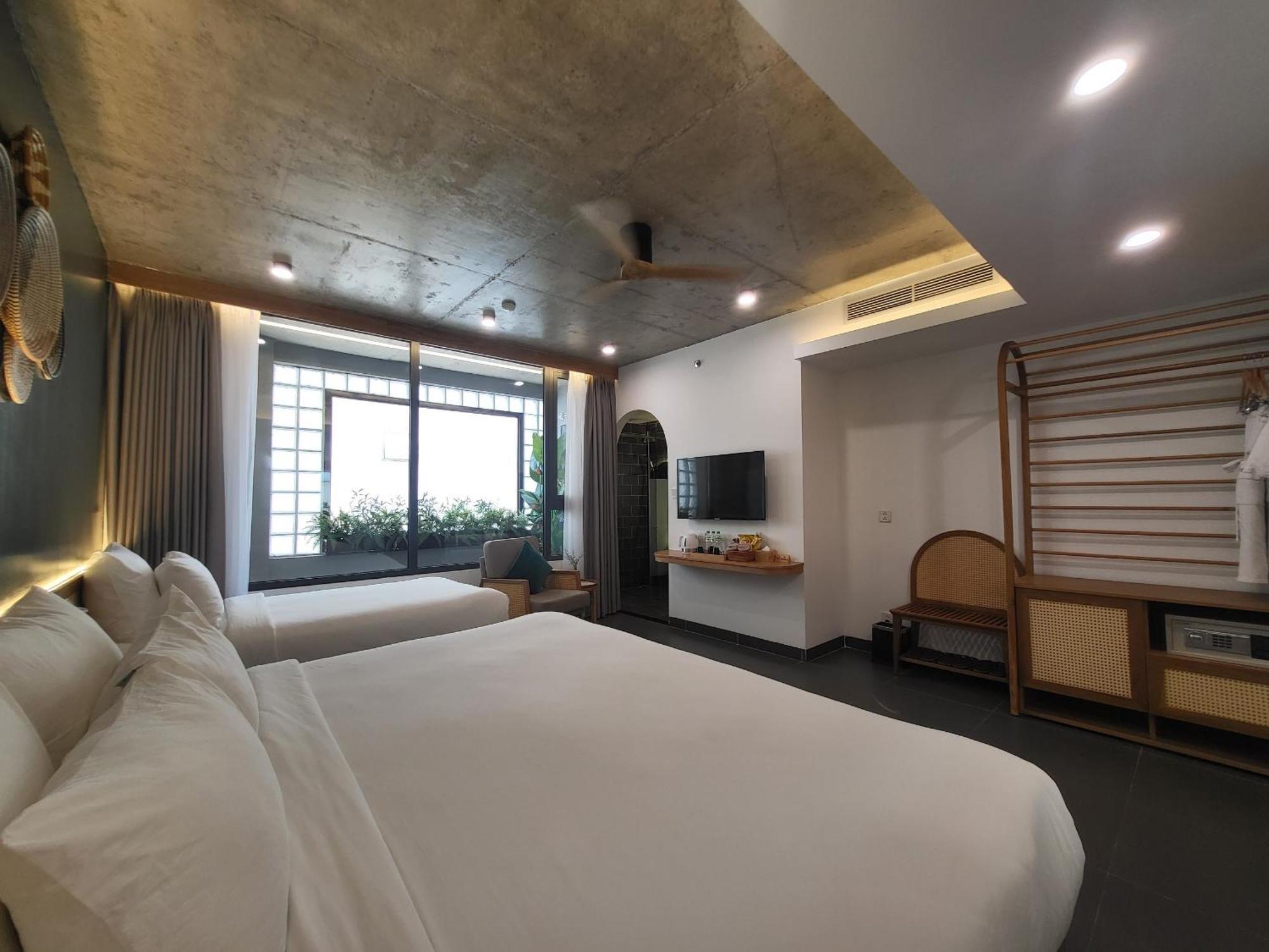 Leaf Beachfront Hotel Da Nang Exterior photo