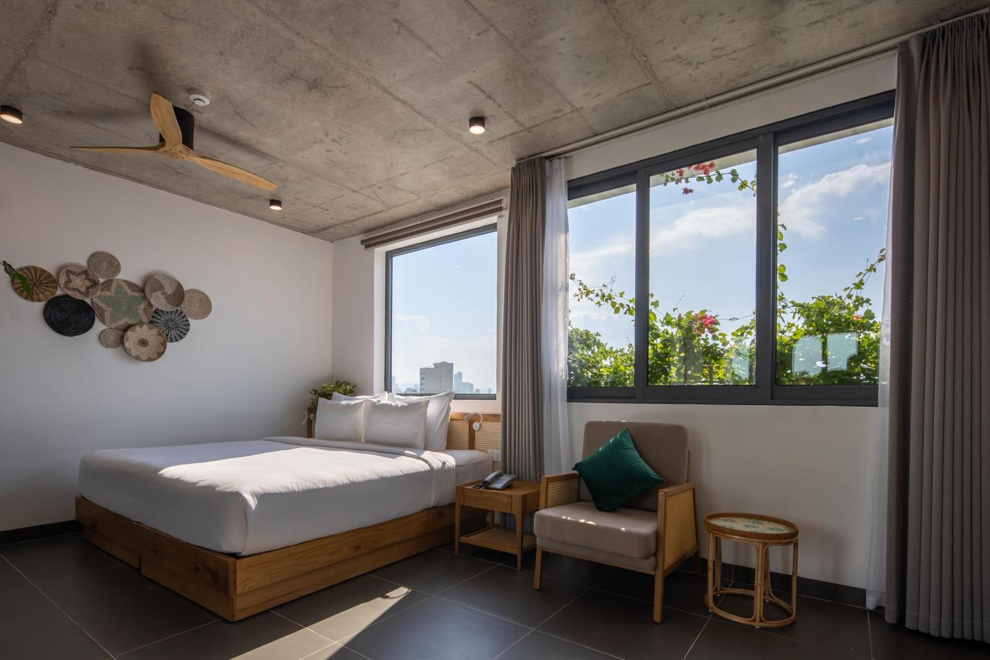 Leaf Beachfront Hotel Da Nang Exterior photo